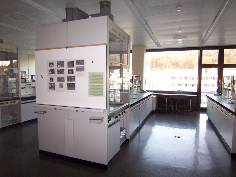 Praktikumsraum Y13-M-92: Blick in den Raum.