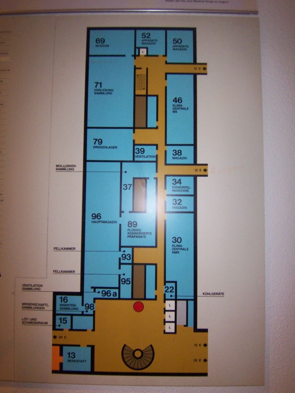 Y13, Stockwerk E: Stockwerkplan (E).