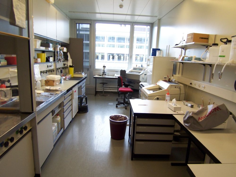 Labor Y17-J-38: Blick in den Raum.