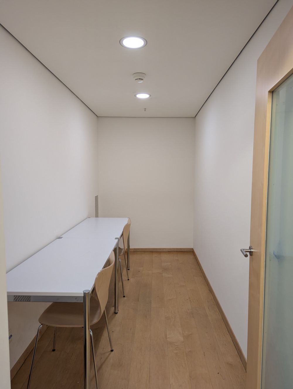 RAI-BIB-G, Parlatorium Nord 1: Innenansicht des Parlatoriums.