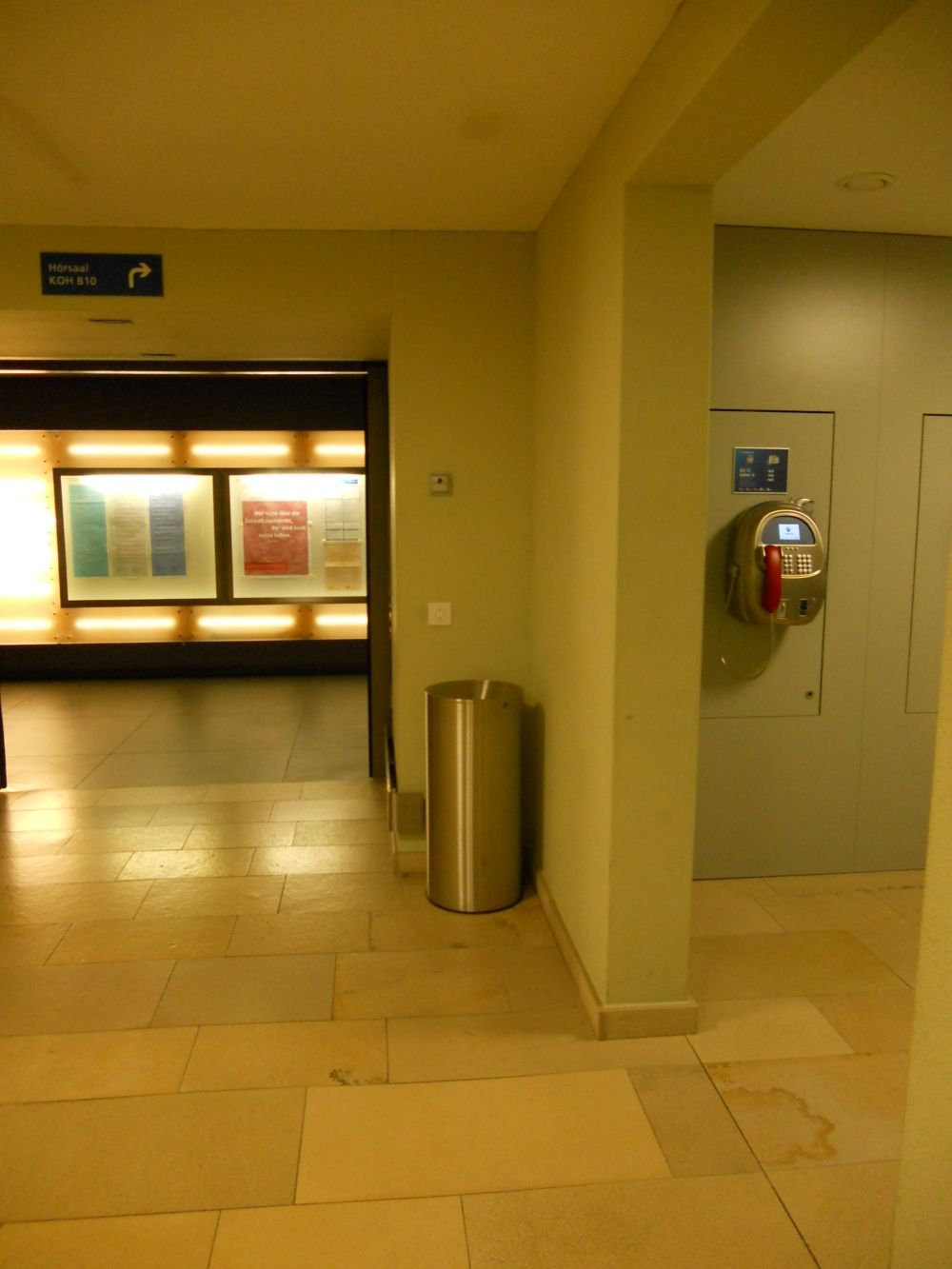 KOH-B, Öffentliches Telefon: Standort Telefon