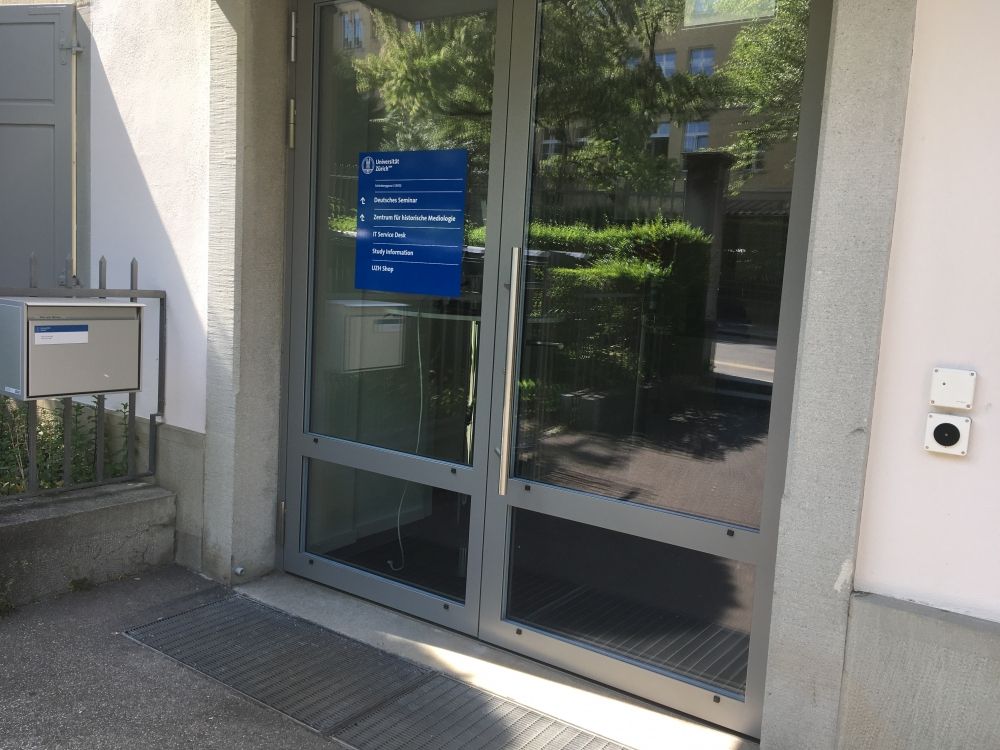 Gebäude SOG: Eingang zum Stockwerk U.