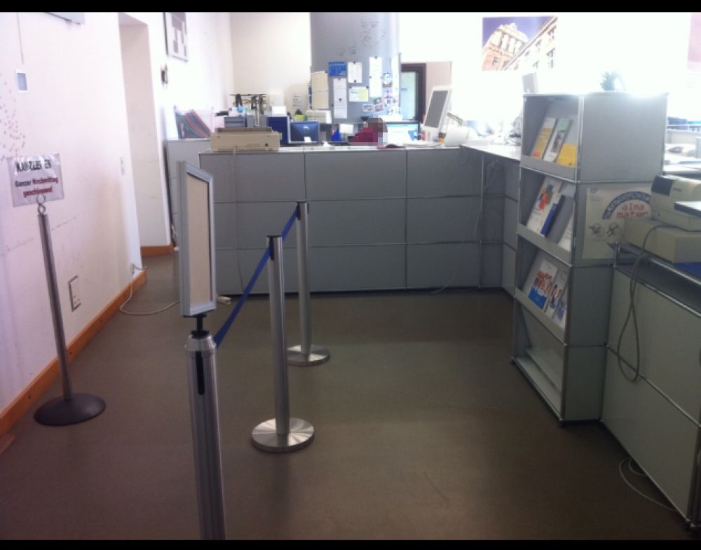 Büro KOL-E-8: Schalter (Höhe: 109 cm).