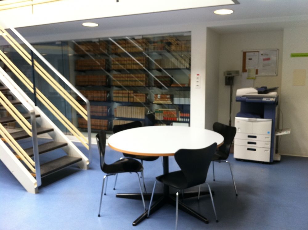 Arbeitsraum für Studierende SOD-1-103: Kopierer im untersten Stockwerk.