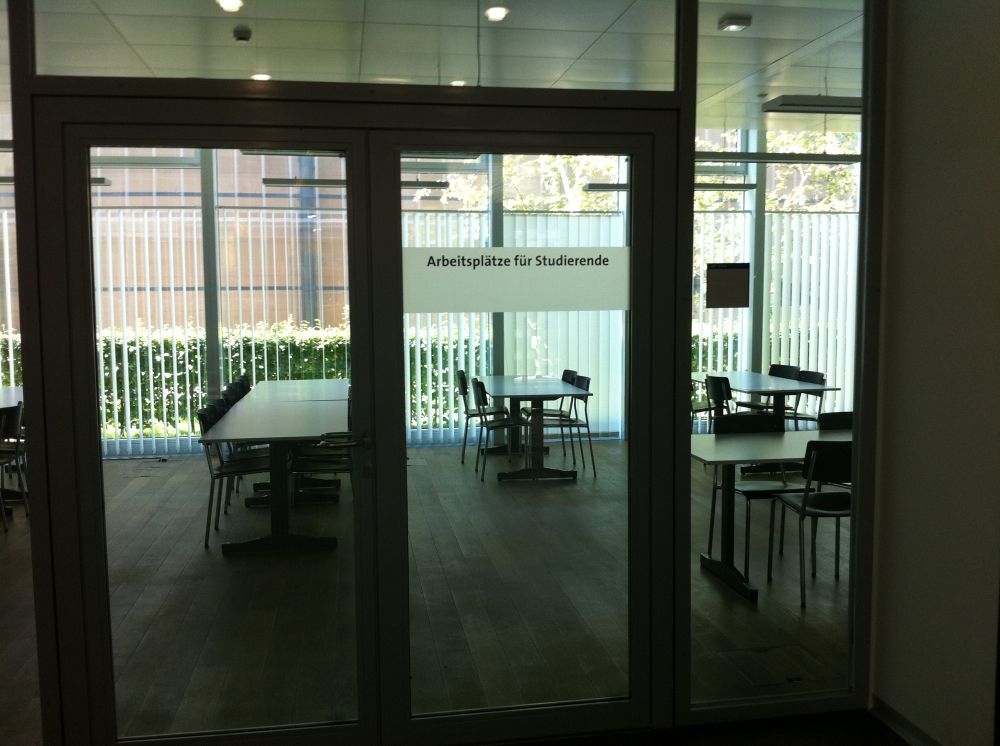 Arbeitsraum für Studierende AFL-E-028: Arbeitsraum