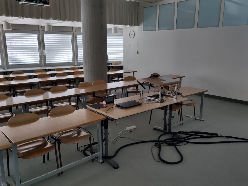 Arbeitsraum für Studierende Y36-K-08: Innenansicht Raum rechts (von Tür aus).