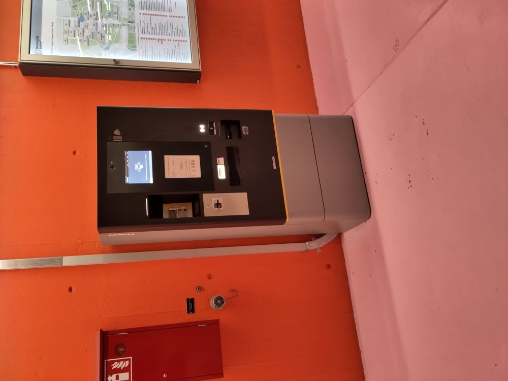 Y50-D, Ticketautomat: Sicht auf den Ticketautomat