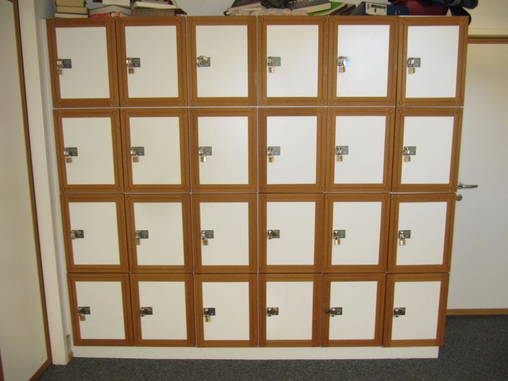 Computer-Arbeitsraum KIR-3-303: Schliessfächer (Nahaufnahme).