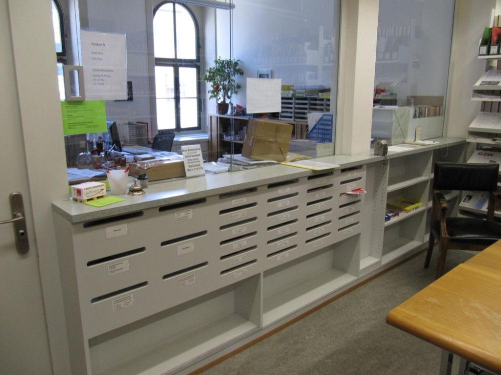 Büro KIR-1-105A: Schalter (Höhe: 105 cm).