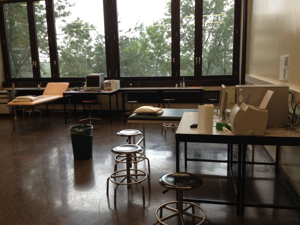 Praktikumsraum Y23-H-32: Praktikumsraum.