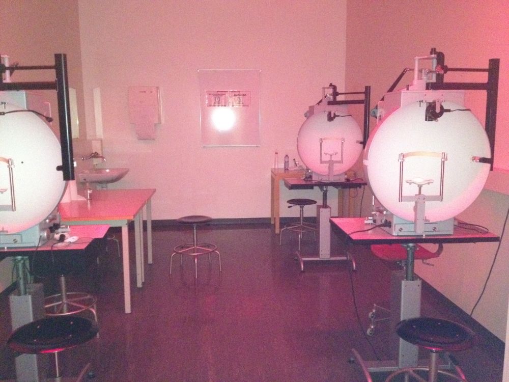 Praktikumsraum Y23-F-82: Kurslabor (Innenansicht).