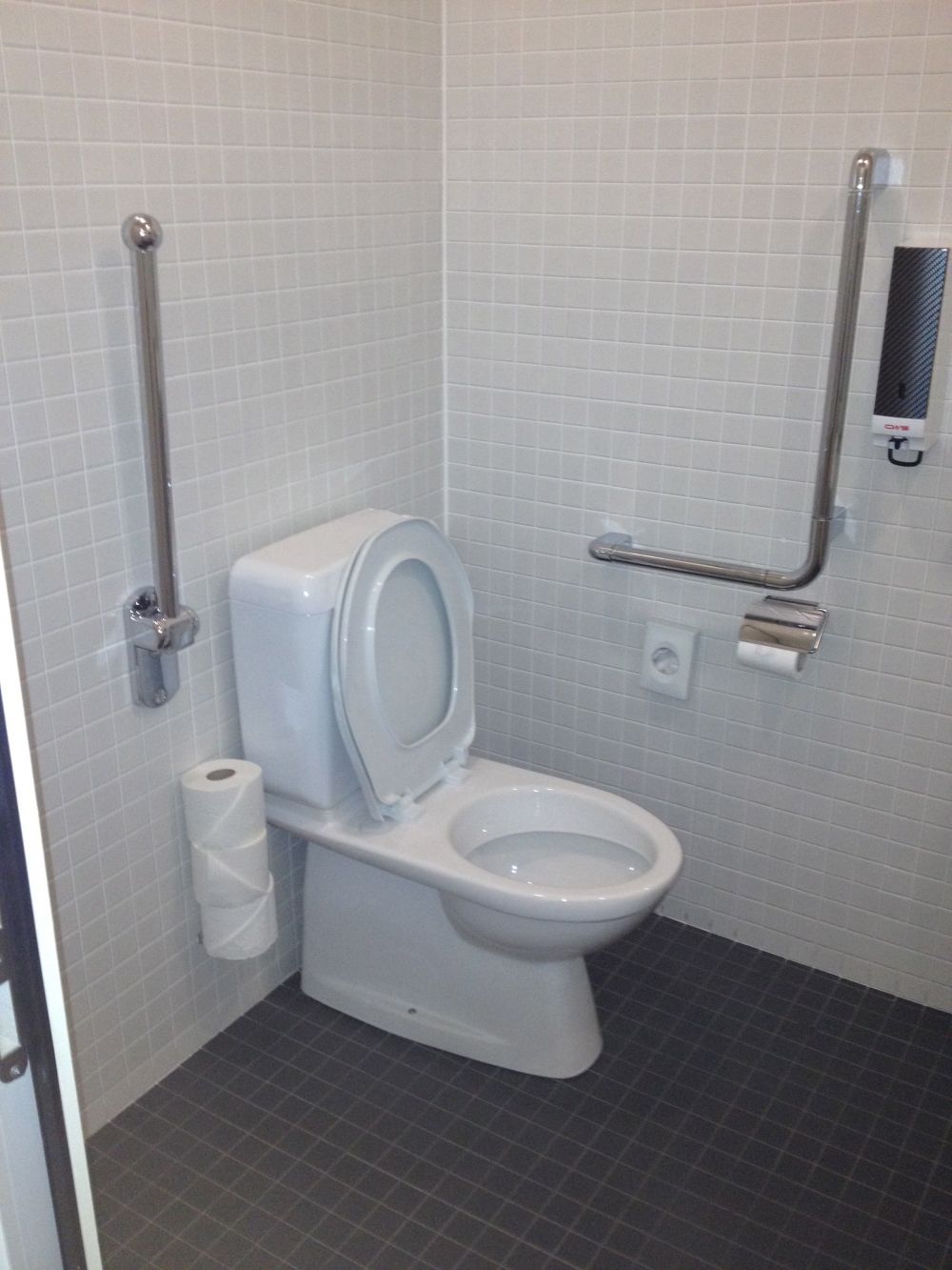 Rollstuhl-WC RAI-H-117: RS-WC (Innenansicht).