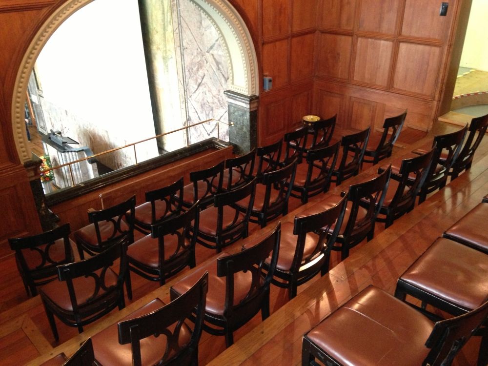 KOL-H, Empore der Aula: Empore.
