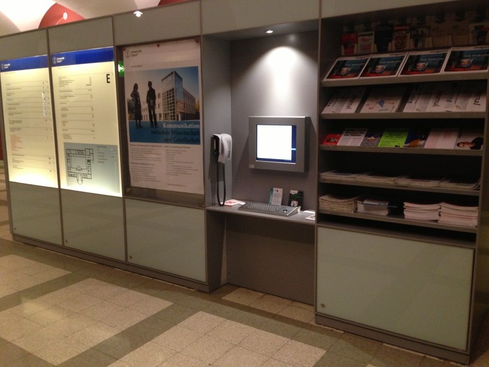 KOL, Stockwerk E: Computer-Terminal.