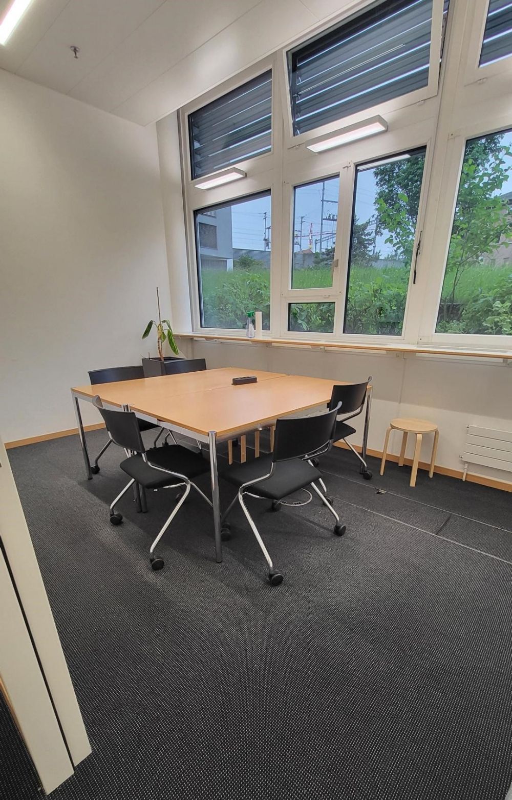 Arbeitsraum für Studierende BIN-0-C.09: Gruppenarbeitsraum.