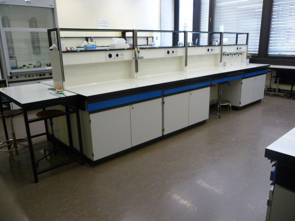 Praktikumsraum Y44-H-34: Biochemischer Praktikumsraum.