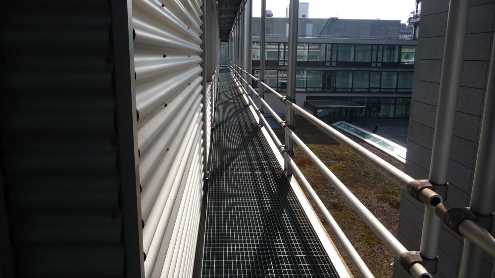 Y36-K, Balkon/Terrasse: Fluchtbalkon (Nahaufnahme).