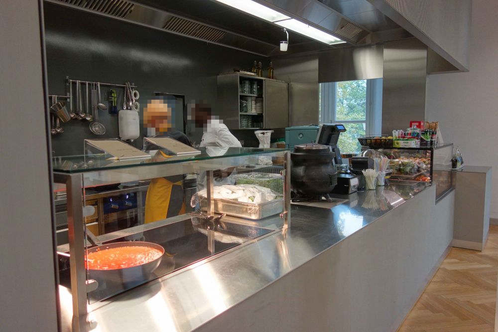RAA-E, Cafeteria: Theke.
