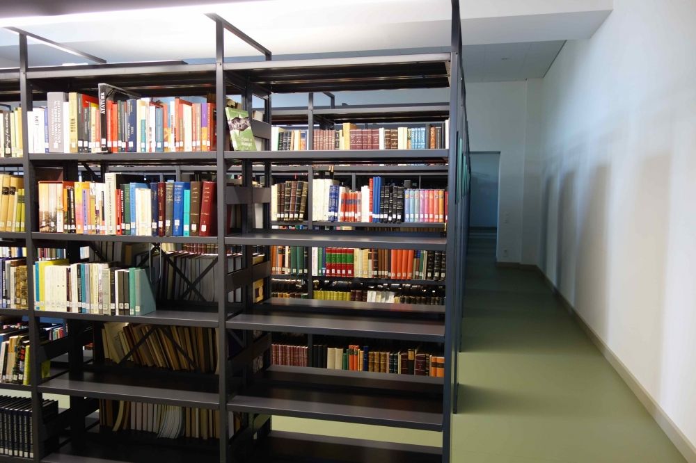 RAA-F, Bücherbestände: Übergang zwischen F-05 und F-08.