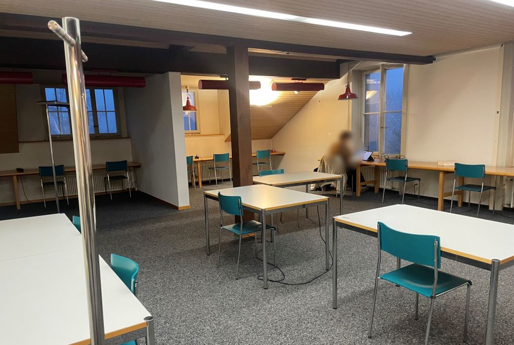 Leseplatz-Raum Y63-K-02: Der vordere Teil des Raums. Der hintere Teil ist ähnlich aufgebaut.