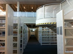 BIN-0, Bibliothek: Bibliothek (Innenraum).