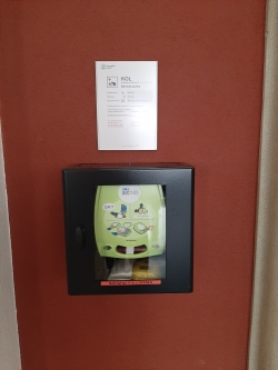 Büro KOL-E-1a: Defibrillator